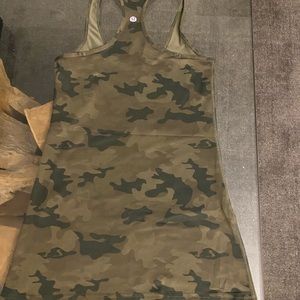 Lululemon Razorback tank top